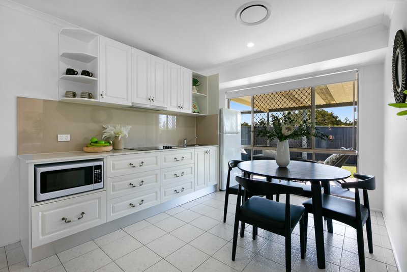 Photo - 22 Tincurrin Court, Robina QLD 4226 - Image 3