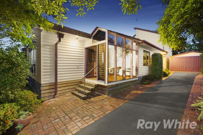 Photo - 22 Tobias Avenue, Glen Waverley VIC 3150 - Image 2