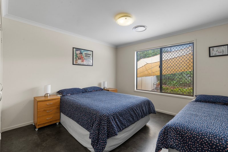 Photo - 22 Torquay Drive, Lake Tabourie NSW 2539 - Image 13