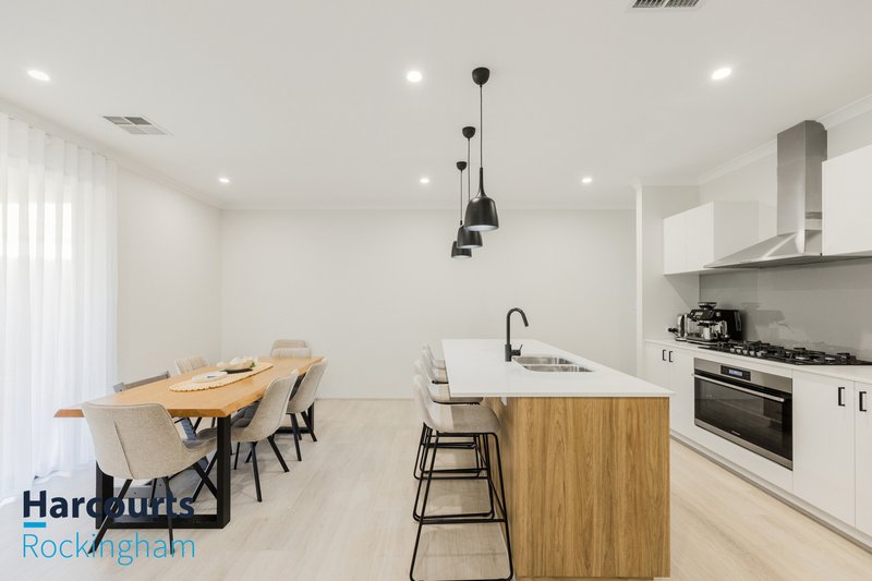 Photo - 22 Townshend Parkway, Mandogalup WA 6167 - Image 1