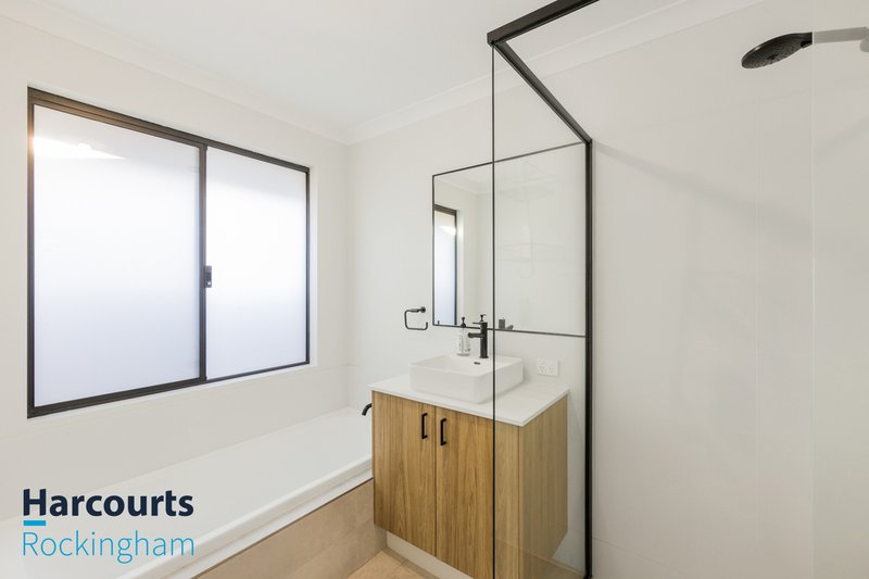 Photo - 22 Townshend Parkway, Mandogalup WA 6167 - Image 14