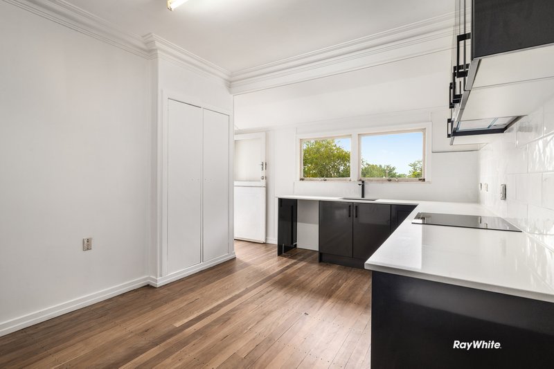 Photo - 22 Tregair Street, Newtown QLD 4305 - Image 4