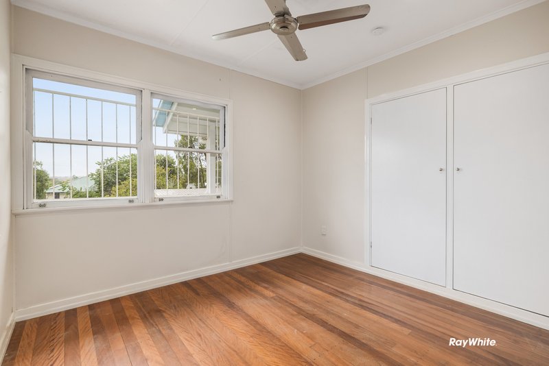 Photo - 22 Tregair Street, Newtown QLD 4305 - Image 9