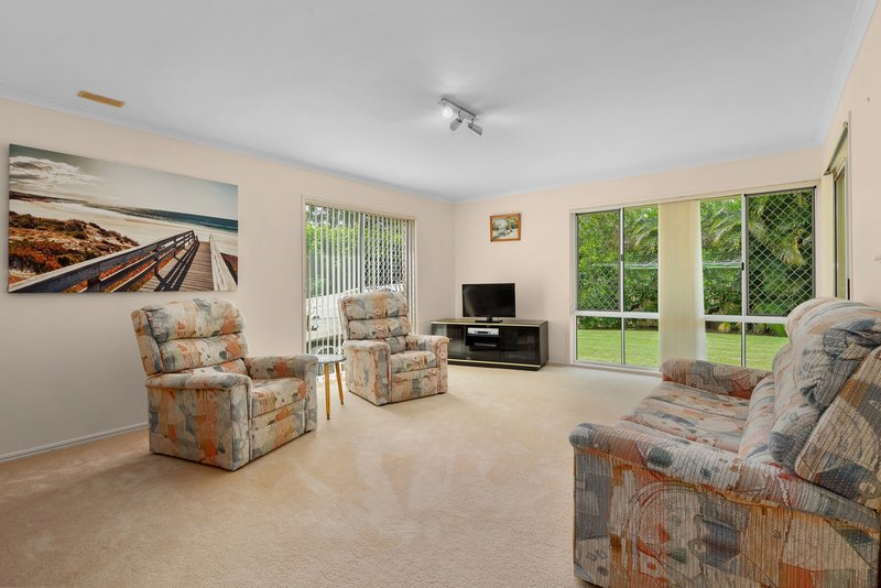 Photo - 22 Trinity Place, Bridgeman Downs QLD 4035 - Image 7