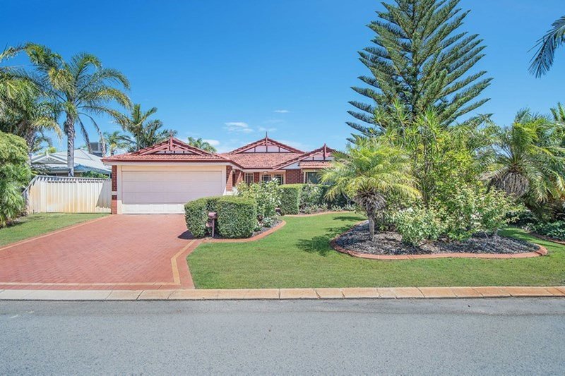 Photo - 22 Tritonia Rise, Thornlie WA 6108 - Image 1