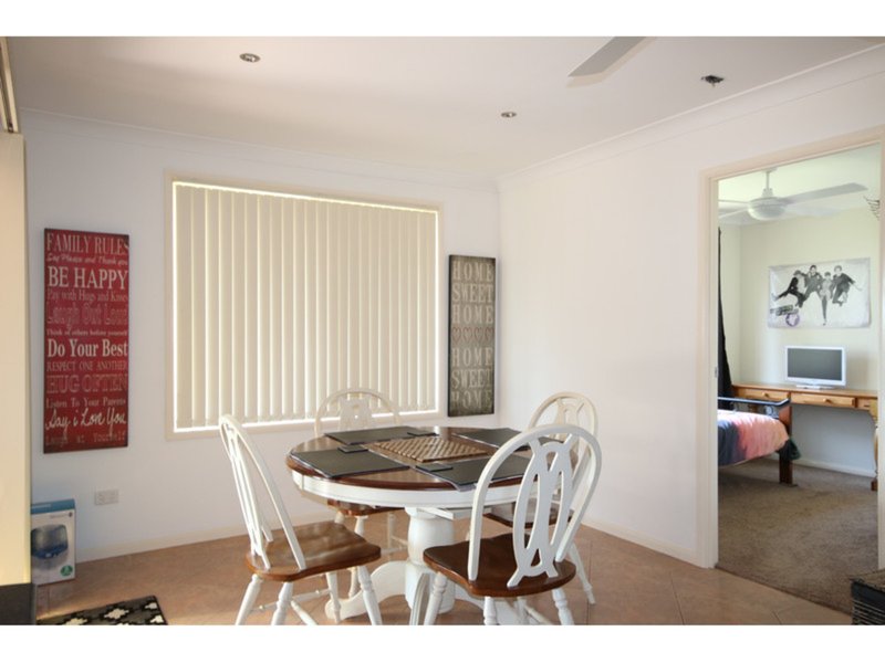 Photo - 22 Truscott Avenue, Sanctuary Point NSW 2540 - Image 4