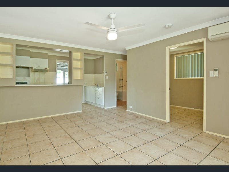 Photo - 22 Tweedland Crescent, Beenleigh QLD 4207 - Image 3