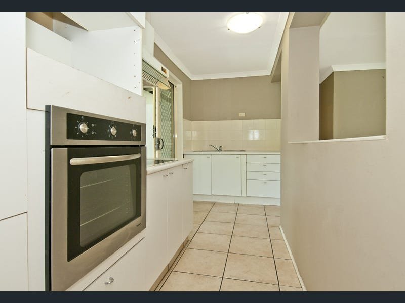 Photo - 22 Tweedland Crescent, Beenleigh QLD 4207 - Image 5