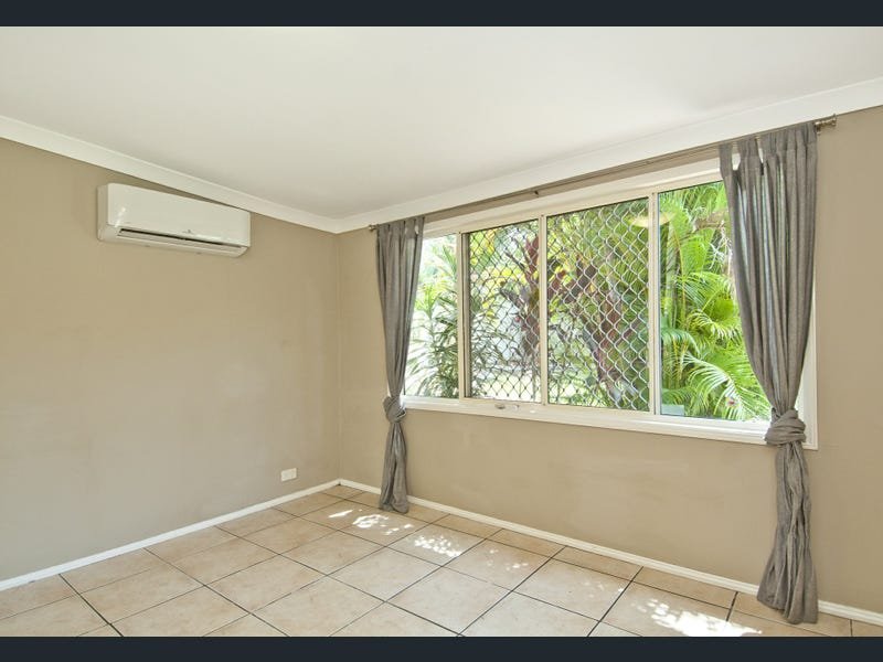 Photo - 22 Tweedland Crescent, Beenleigh QLD 4207 - Image 6