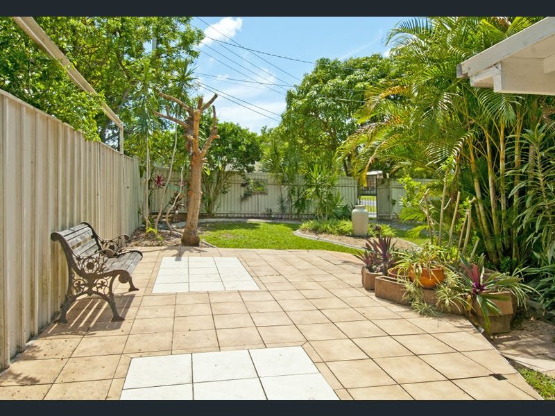 Photo - 22 Tweedland Crescent, Beenleigh QLD 4207 - Image 9