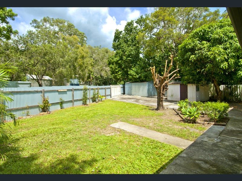 Photo - 22 Tweedland Crescent, Beenleigh QLD 4207 - Image 10