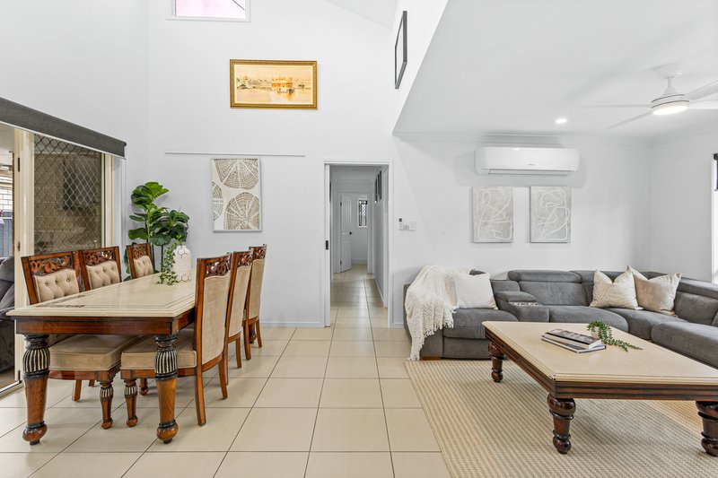 Photo - 22 Twickenham Place, Bald Hills QLD 4036 - Image 4