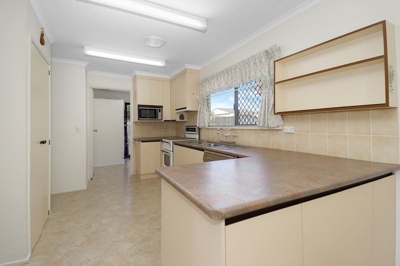 Photo - 22 Urangan Street, Torquay QLD 4655 - Image 7