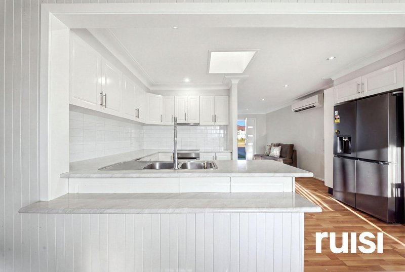 Photo - 22 Vale Street, Woodpark NSW 2164 - Image 5