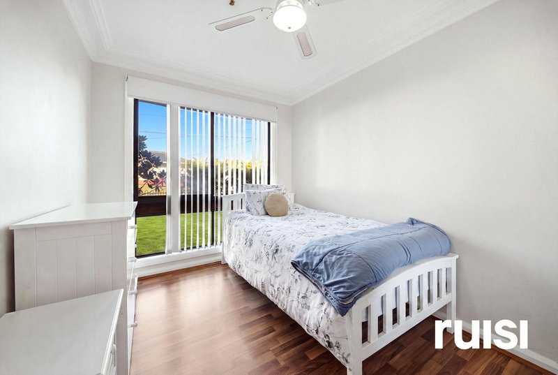 Photo - 22 Vale Street, Woodpark NSW 2164 - Image 9