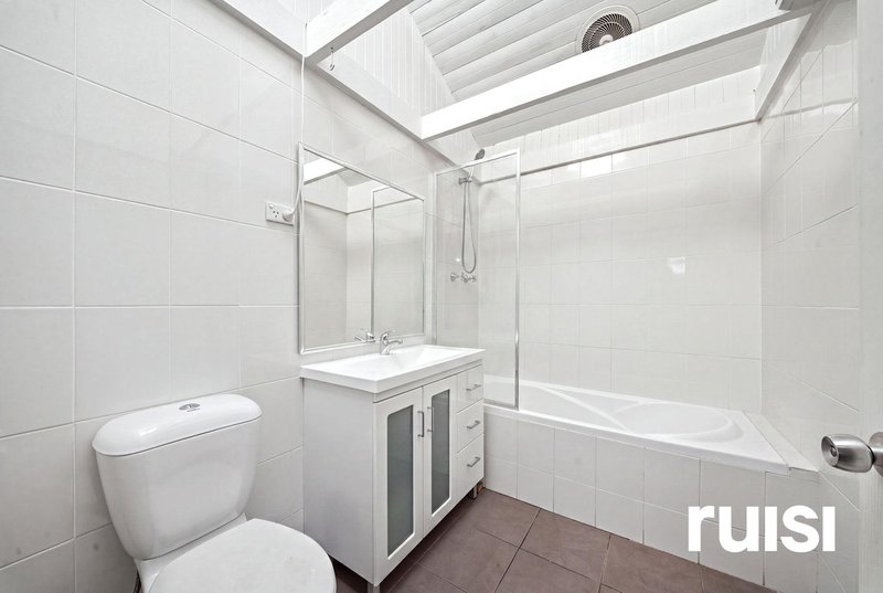 Photo - 22 Vale Street, Woodpark NSW 2164 - Image 12