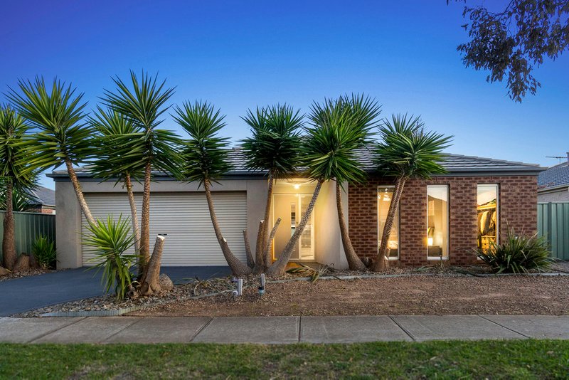 22 Vaughan Chase, Wyndham Vale VIC 3024