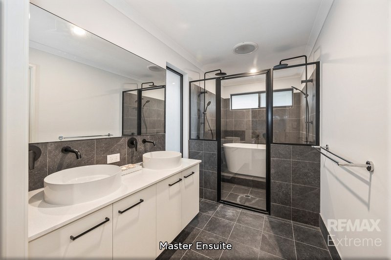 Photo - 22 Venetian Road, Eglinton WA 6034 - Image 12