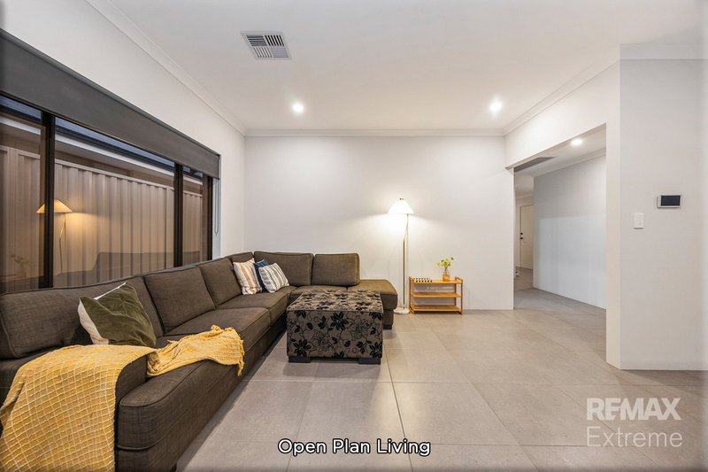 Photo - 22 Venetian Road, Eglinton WA 6034 - Image 15