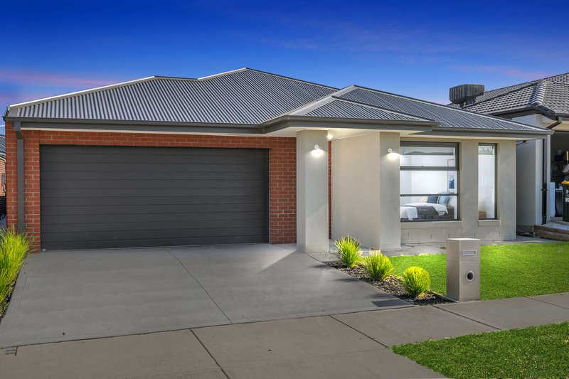 22 Verbena Boulevard, Clyde VIC 3978