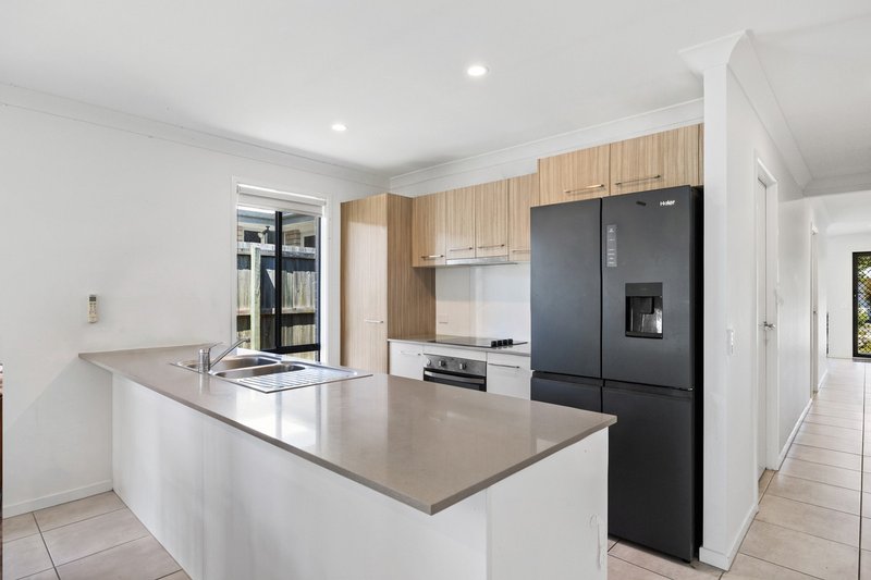 Photo - 22 Viewland Crescent, Thornlands QLD 4164 - Image 3