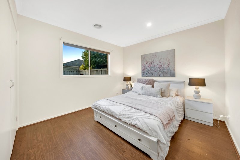 Photo - 22 Viewline Way, Lyndhurst VIC 3975 - Image 11