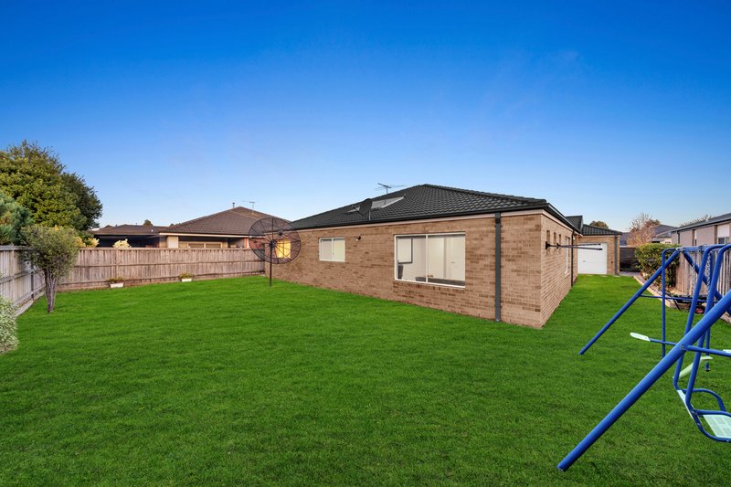 Photo - 22 Viewline Way, Lyndhurst VIC 3975 - Image 14