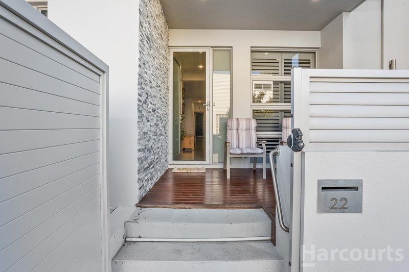 Photo - 22 Vivaldi Drive, Mandurah WA 6210 - Image 2