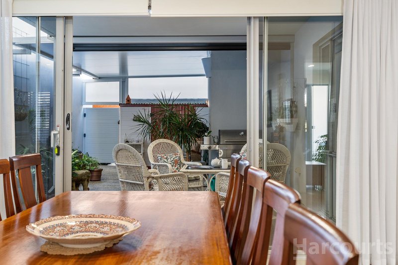 Photo - 22 Vivaldi Drive, Mandurah WA 6210 - Image 10