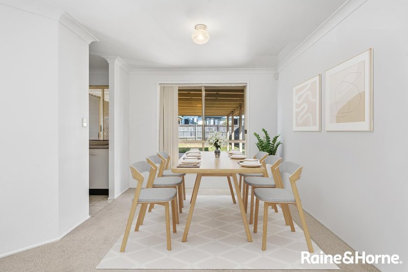 Photo - 22 Wallaroo Way, Doolandella QLD 4077 - Image 3