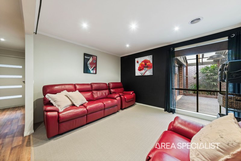 Photo - 22 Walmac Close, Tooradin VIC 3980 - Image 11