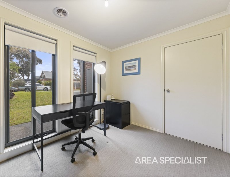 Photo - 22 Walmac Close, Tooradin VIC 3980 - Image 17