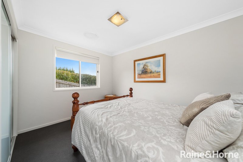 Photo - 22 Walsh Drive, Goulburn NSW 2580 - Image 11