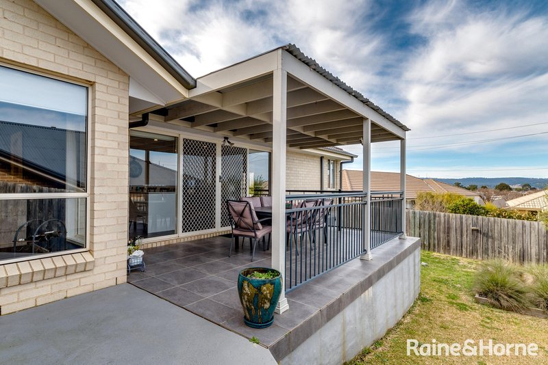 Photo - 22 Walsh Drive, Goulburn NSW 2580 - Image 16