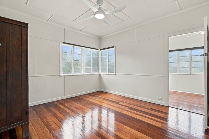 Photo - 22 Walter Street, Bulimba QLD 4171 - Image 5