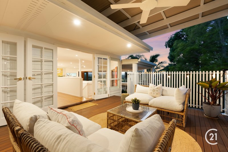 Photo - 22 Warana Street, Noosa Heads QLD 4567 - Image 3