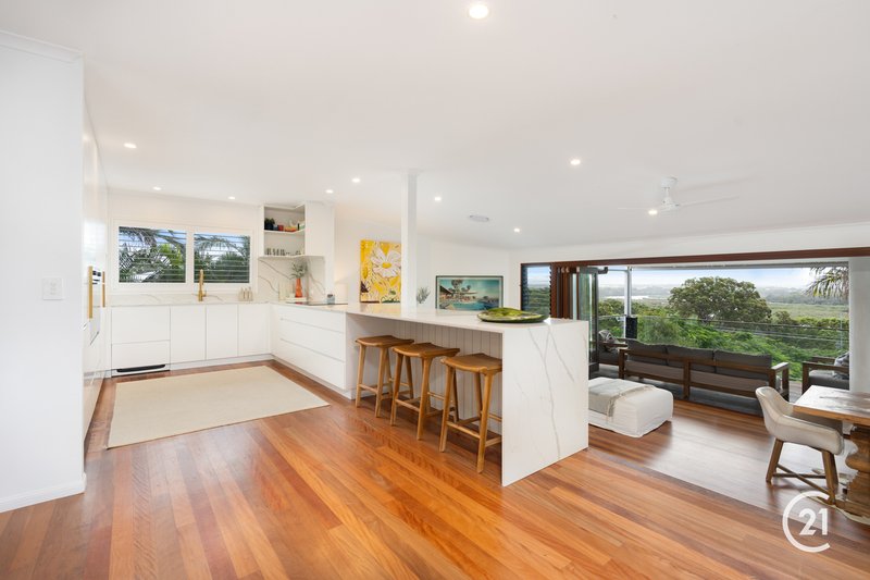 Photo - 22 Warana Street, Noosa Heads QLD 4567 - Image 7