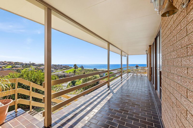 Photo - 22 Warbler Crescent, North Narooma NSW 2546 - Image 2