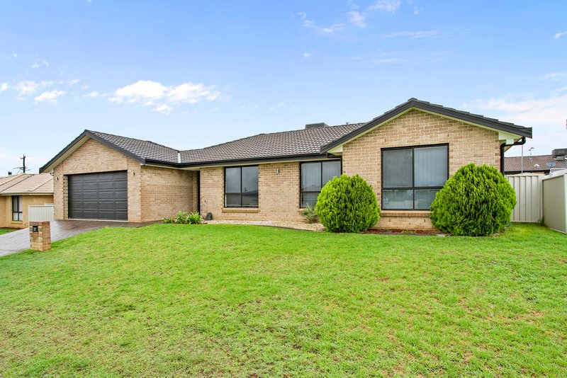 22 Warburton Drive, Tamworth NSW 2340