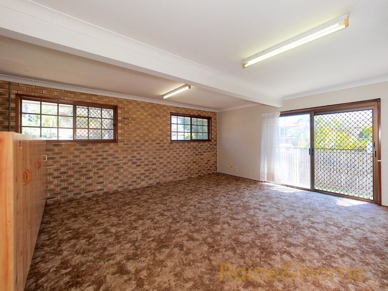 Photo - 22 Warrington Street, Robertson QLD 4109 - Image 6