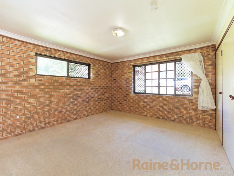 Photo - 22 Warrington Street, Robertson QLD 4109 - Image 13