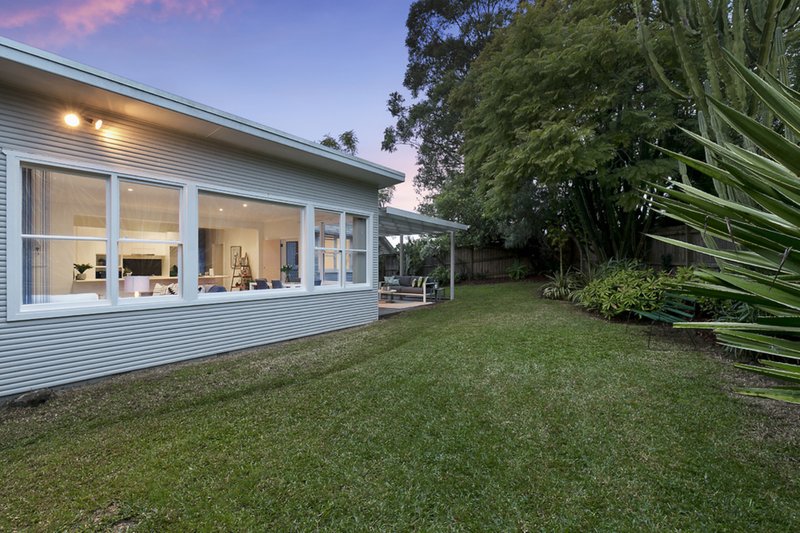 Photo - 22 Waterview Street, Seaforth NSW 2092 - Image 2