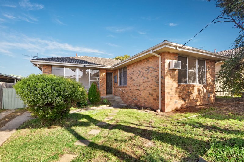 Photo - 22 Webster Crescent, Watsonia VIC 3087 - Image 1