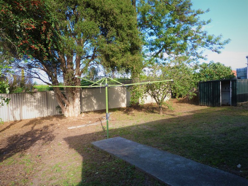 Photo - 22 Weeden Crescent, Hallam VIC 3803 - Image 10