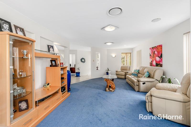 Photo - 22 Weeroona Place, Rouse Hill NSW 2155 - Image 2