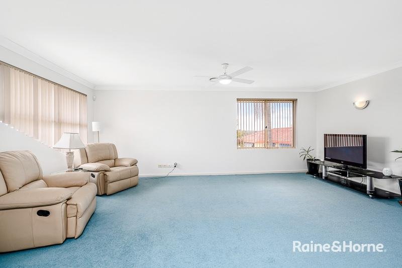 Photo - 22 Weeroona Place, Rouse Hill NSW 2155 - Image 8