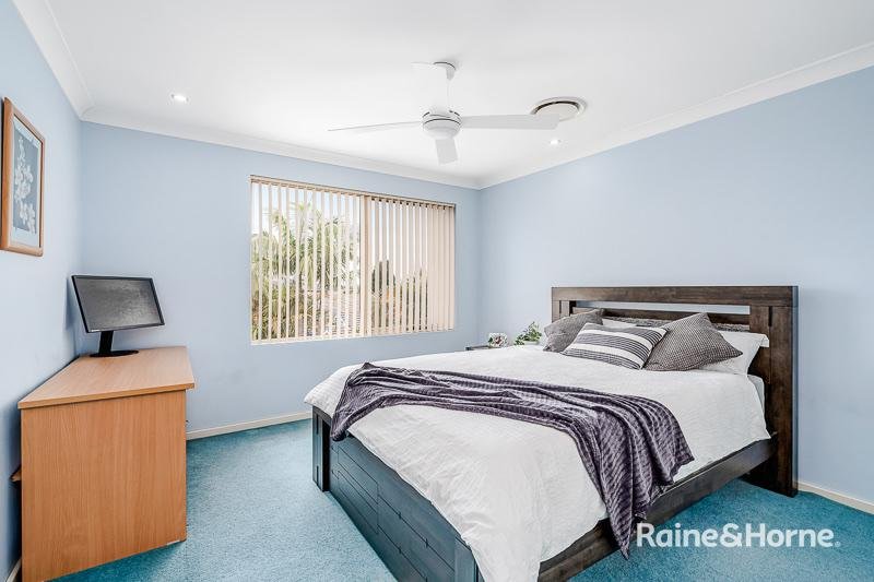 Photo - 22 Weeroona Place, Rouse Hill NSW 2155 - Image 9