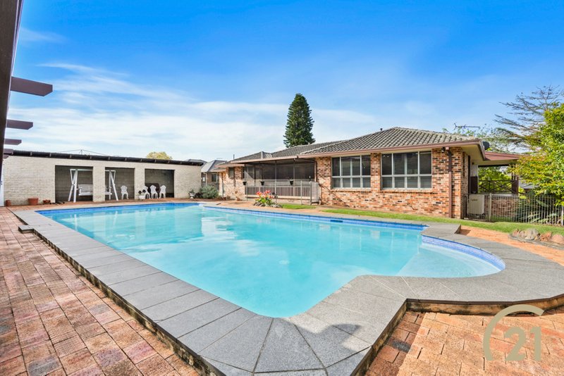 Photo - 22 Weeroona Road, Edensor Park NSW 2176 - Image 12