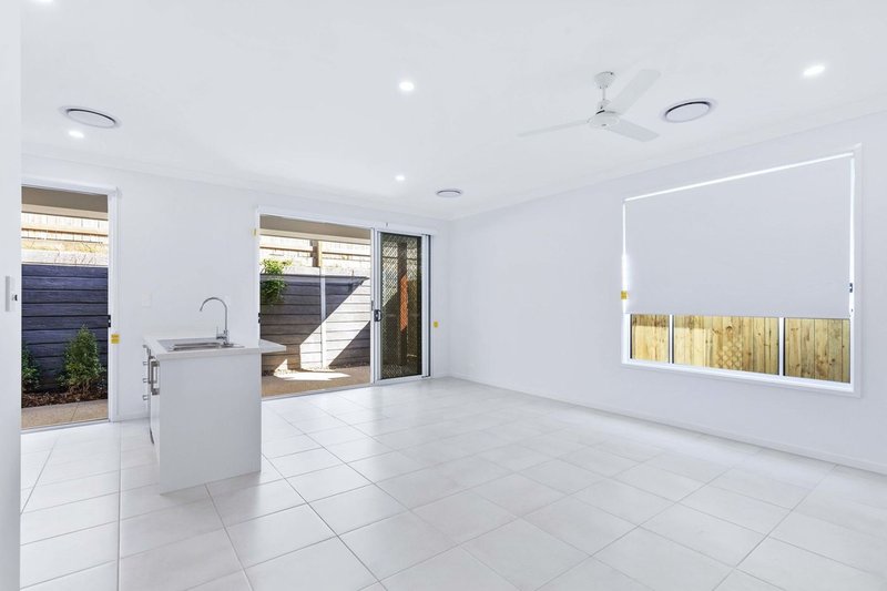 Photo - 22 Wellside Street, Morayfield QLD 4506 - Image 4