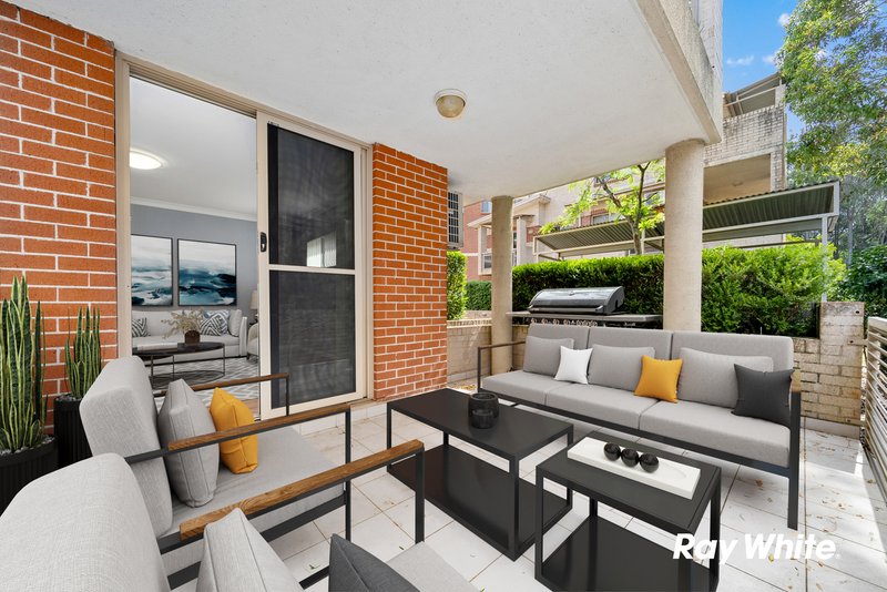 Photo - 2/2 Wentworth Avenue, Toongabbie NSW 2146 - Image 6